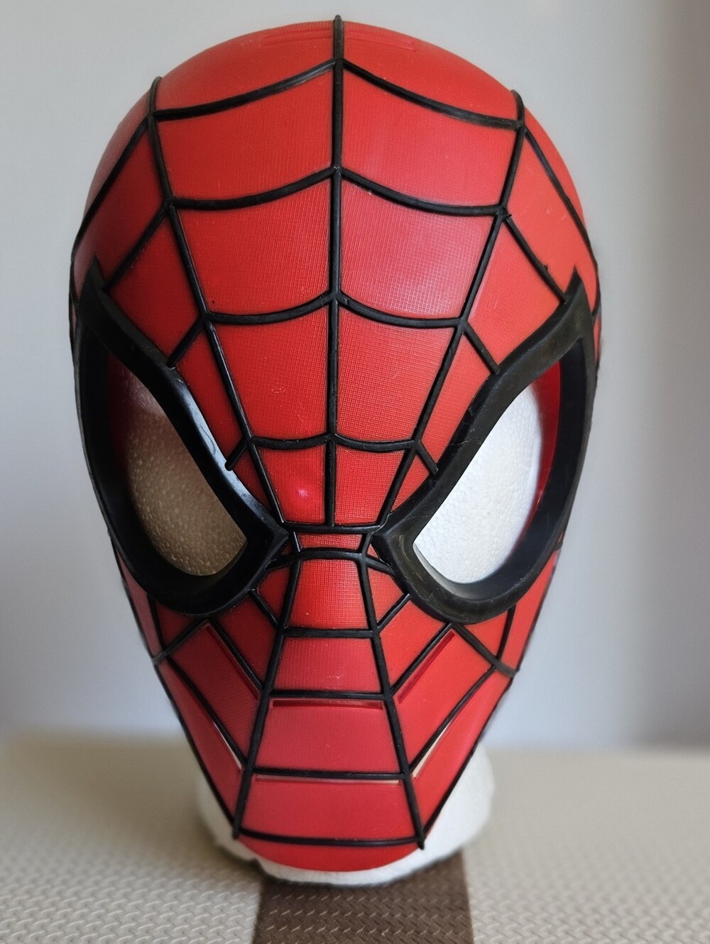 Official 2010 Hasbro Marvel Spider-Man Costume Mask Halloween